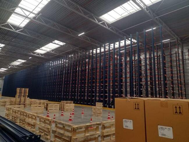 Montaż regałów magazynowych