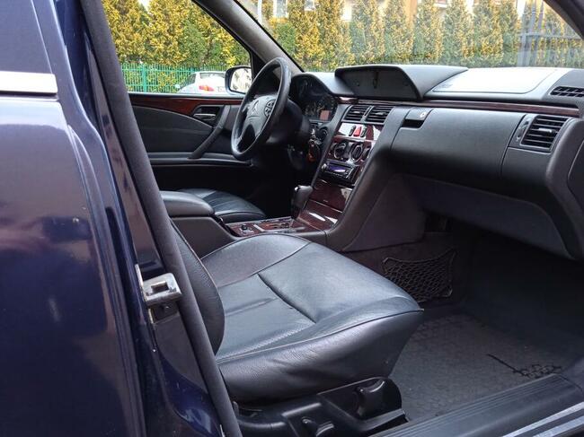 Karawan pogrzebowy - włoska zabudowa