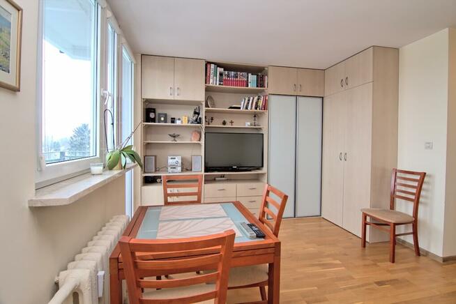 Bezpośrednio wynajmę kawalerkę na Saskiej Kępie