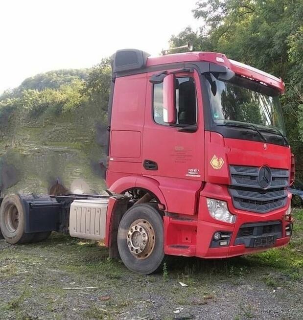 Mercedes Actros części blacharskie silnik skrzynia