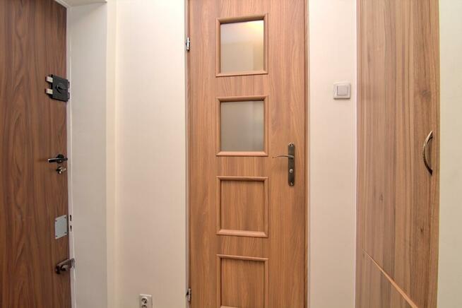 Bezpośrednio wynajmę kawalerkę na Saskiej Kępie