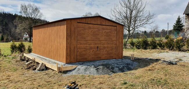 Garaż wiata hala na wymiar profil zamknięty drewnopodobny