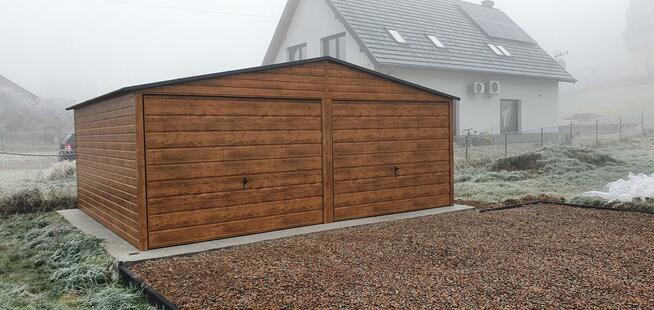 Garaż z drzwiami oraz bramą drewnopodobny Solidny Profil