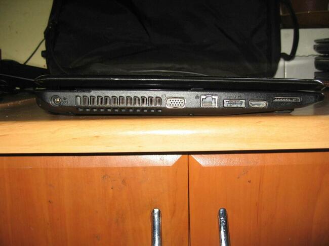 Nowy Laptop 17 cali z grafika Toshiba . Multimedialny gwaran