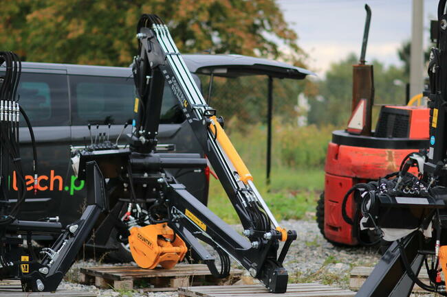 Dźwig 6,7m do drewna Żuraw z TUZ BIOMASA Rębak Przyczepa Leś