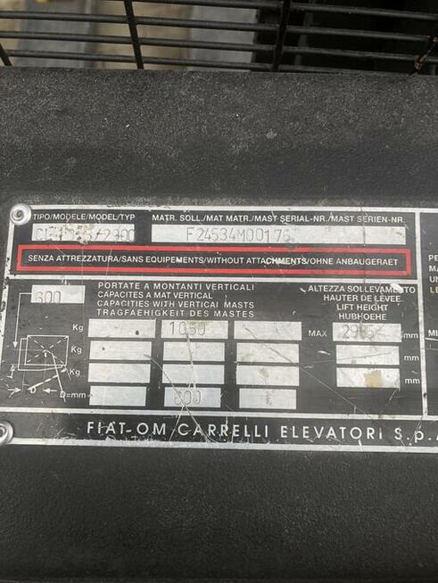 Wozek widłowy elektryczny