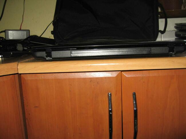 Nowy Laptop 17 cali z grafika Toshiba . Multimedialny gwaran