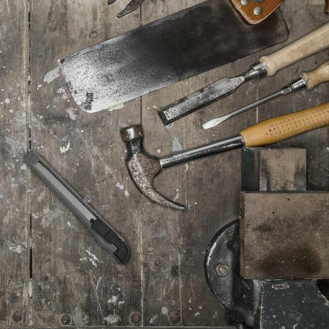 Nóż do tapet nożyk ostrze łamane 9mm czerwony