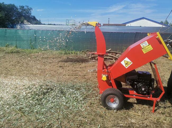 Zrebkowanie, mielenie gałęzi, rębak, porządkowanie działek
