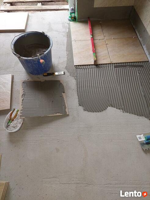 Fachowiec od remontów pod klucz.