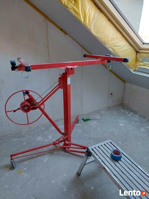 Fachowiec od remontów pod klucz.