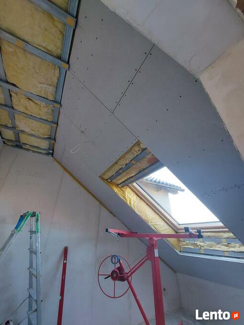 Fachowiec od remontów pod klucz.