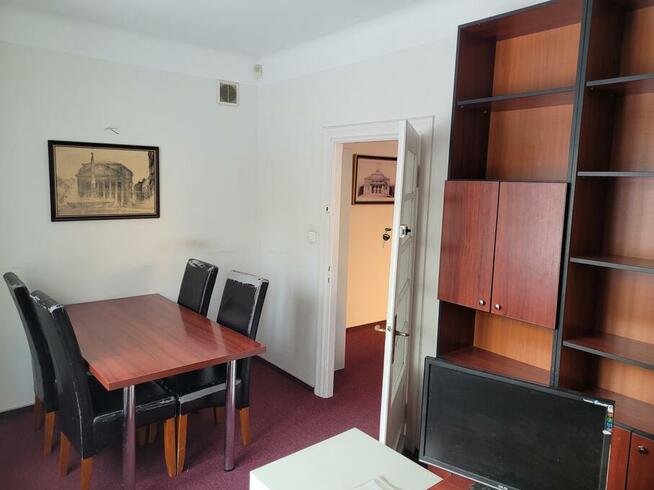 Lokal biurowy na parterze do wynajęcia na Bielanach