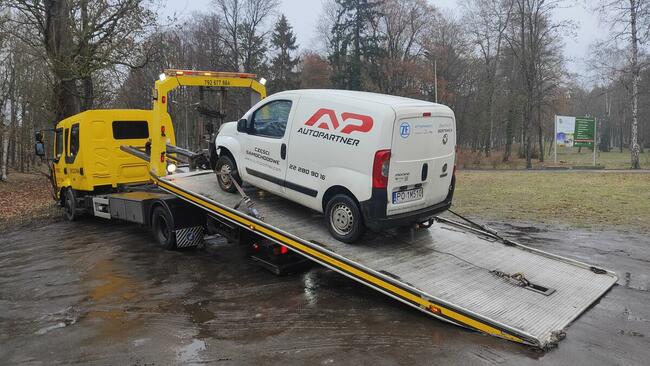 Pomoc Drogowa Usługi Transportowe Laweta Holowanie Transport