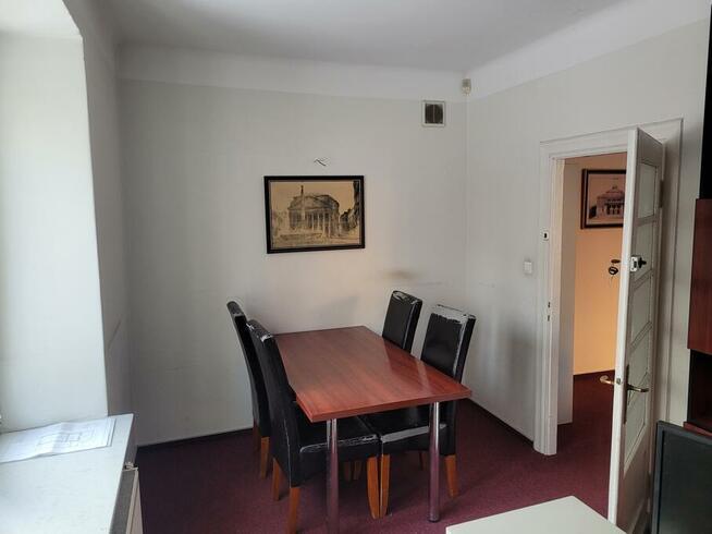 Lokal biurowy na parterze do wynajęcia na Bielanach