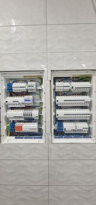Monitoring Alarmy Napędy do bram Domofon Elektryk