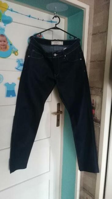 NOWE Jeansy Reserved regular fit 31/32