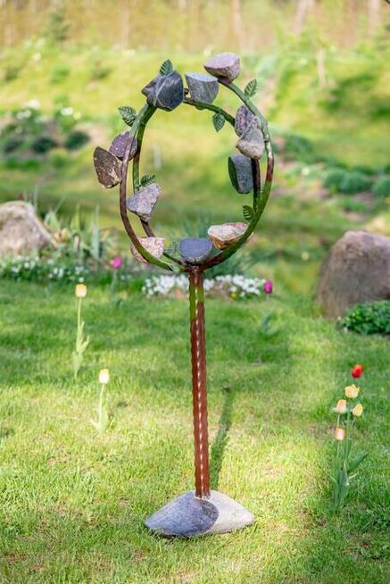 Rzeźby, obrazy z kamienia