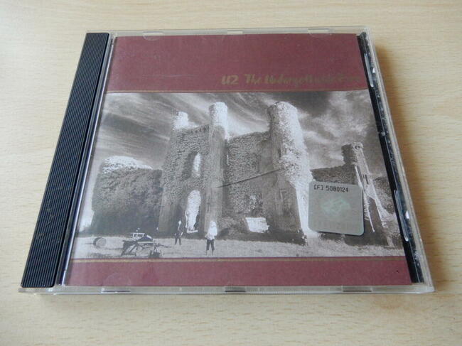 U2. The Unforgettable Fire