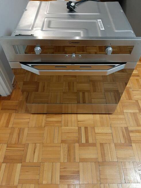 Sprzedam używany piekarnik elektryczny do zabudowy