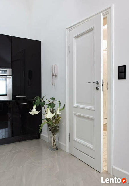 Sprzedajemy drzwi wew i zew oraz parapety