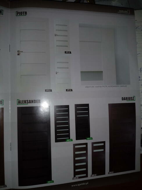 drzwi wewnętrzne drewniane sosnowe, parapety, listwy drewnian