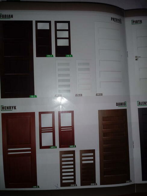 drzwi wewnętrzne drewniane sosnowe, parapety, listwy drewnian