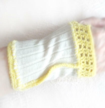 pastelowe mitenki kremowo zółte