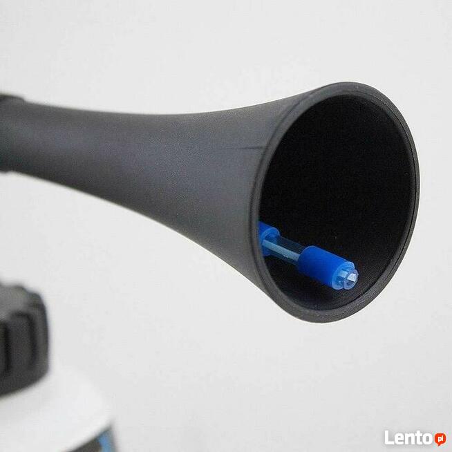 Pistolet do piaskowania ze zbiornikiem