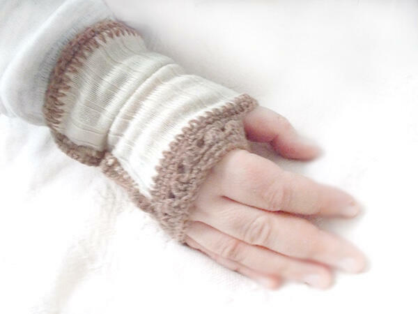 beżowo kremowe mitenki