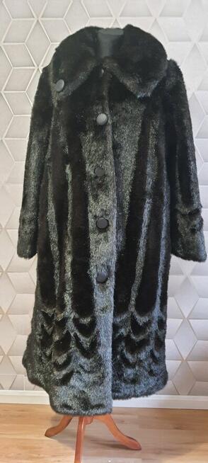 Płaszcz czarny długi sprzedam prawie nowy