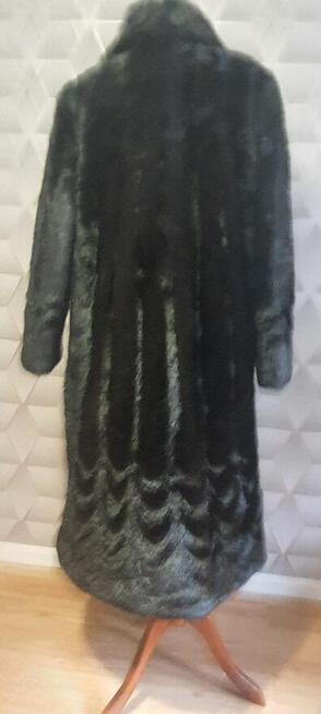 Płaszcz czarny długi sprzedam prawie nowy