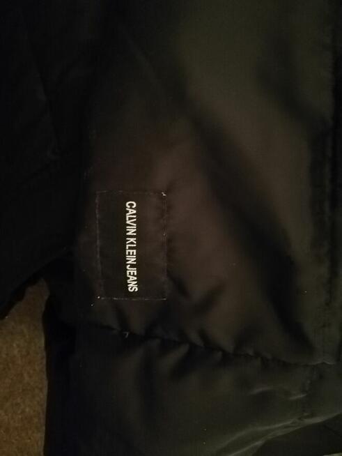 Okazja Płaszczyk Calvin Klein slim. gratis but Finlandii
