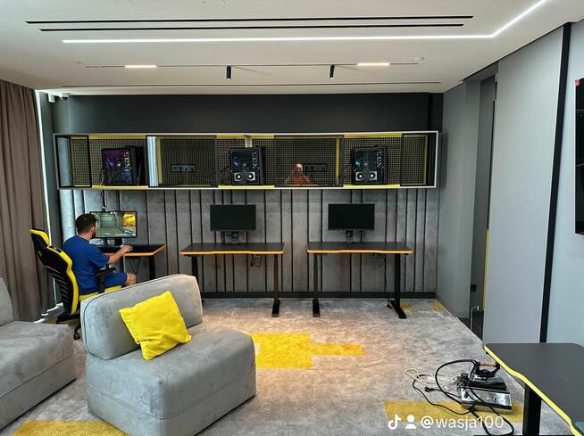 Usługi Lakiernicze+Cięcie+Oklejanie maszynowe