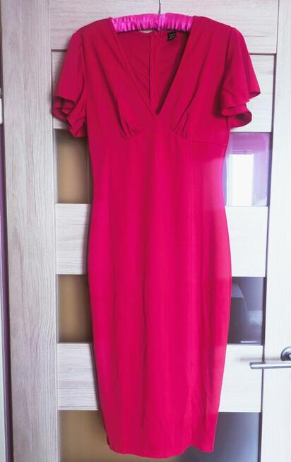 Czerwona, elegancka sukienka