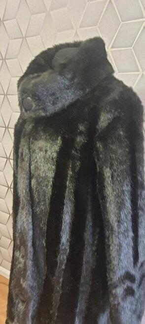 Płaszcz czarny długi sprzedam prawie nowy