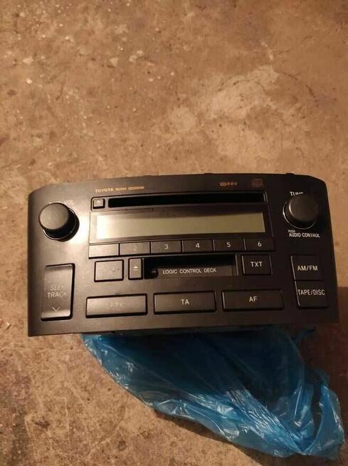 panel toyota avensis t25