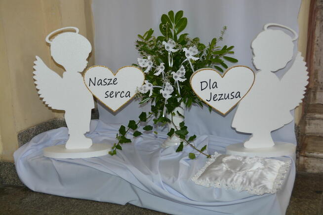 Aniołki z sercami dekoracja Pierwsza Komunia