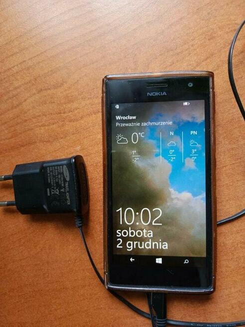 NOKIA Lumia 735
