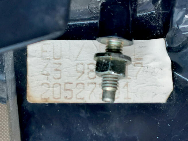 Saab 900 NG Lampa lewy tył - 80 zł.