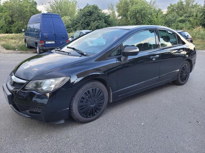 Honda Civic 1.8 Executive 2009 · 221 000 km · 1 799 cm3