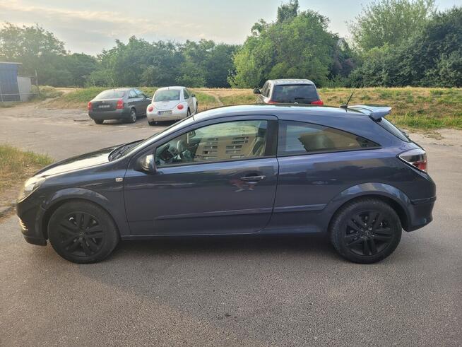 Opel Astra GTC 1.6 Turbo Innovation 2007 · 249 000 km ·