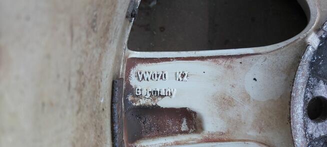 VW felgi aluminiowe 3AA601026 5x112 7Jx16ET45 komplet 4szt