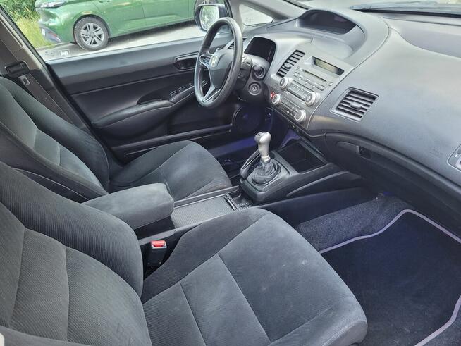 Honda Civic 1.8 Executive 2009 · 221 000 km · 1 799 cm3