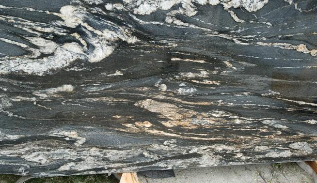 Płytki granitowe COSMIC GOLD 95x95x2 poler