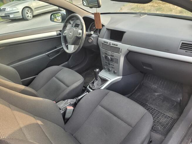 Opel Astra GTC 1.6 Turbo Innovation 2007 · 249 000 km ·