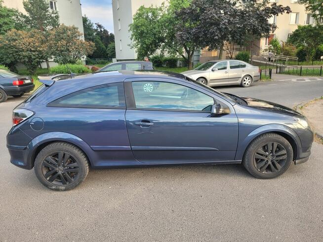 Opel Astra GTC 1.6 Turbo Innovation 2007 · 249 000 km ·