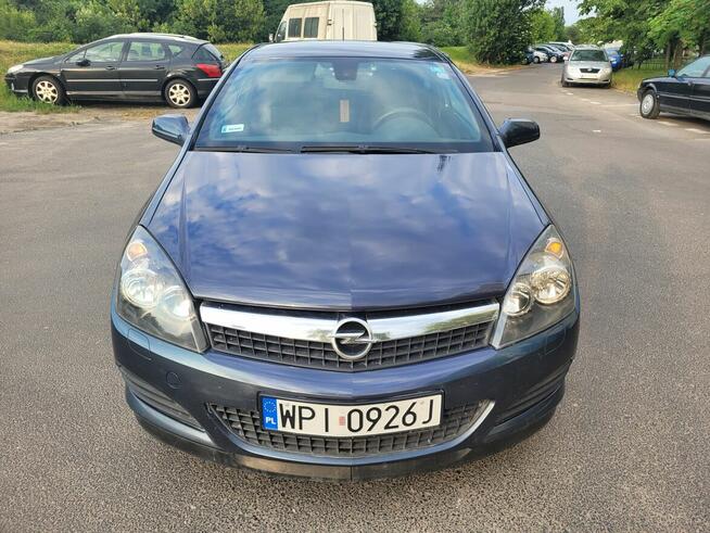 Opel Astra GTC 1.6 Turbo Innovation 2007 · 249 000 km ·
