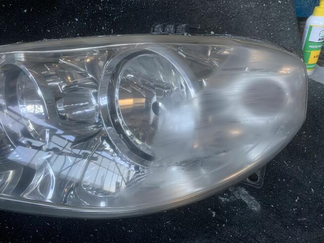 Lakiernik Blacharz Katowice Chorzów regeneracja reflektorów