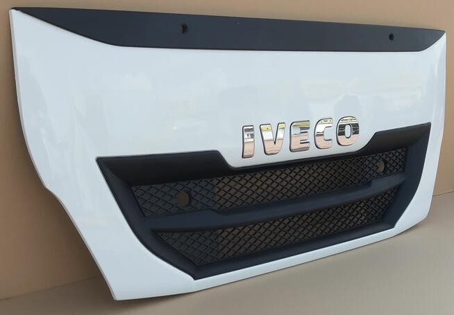 IVECO STRALIS HI-WAY MASKA ATRAPA GRILL EMBLEMAT